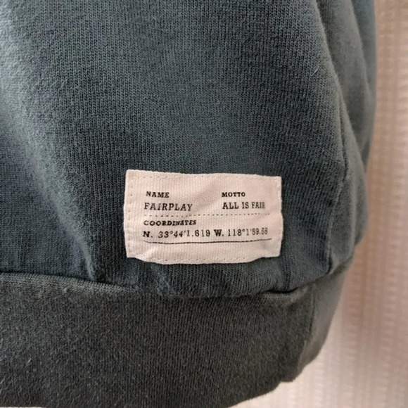 FAIRPLAY | Short Sleeve Sweatshirt Tee Medium - Picture 5 of 7